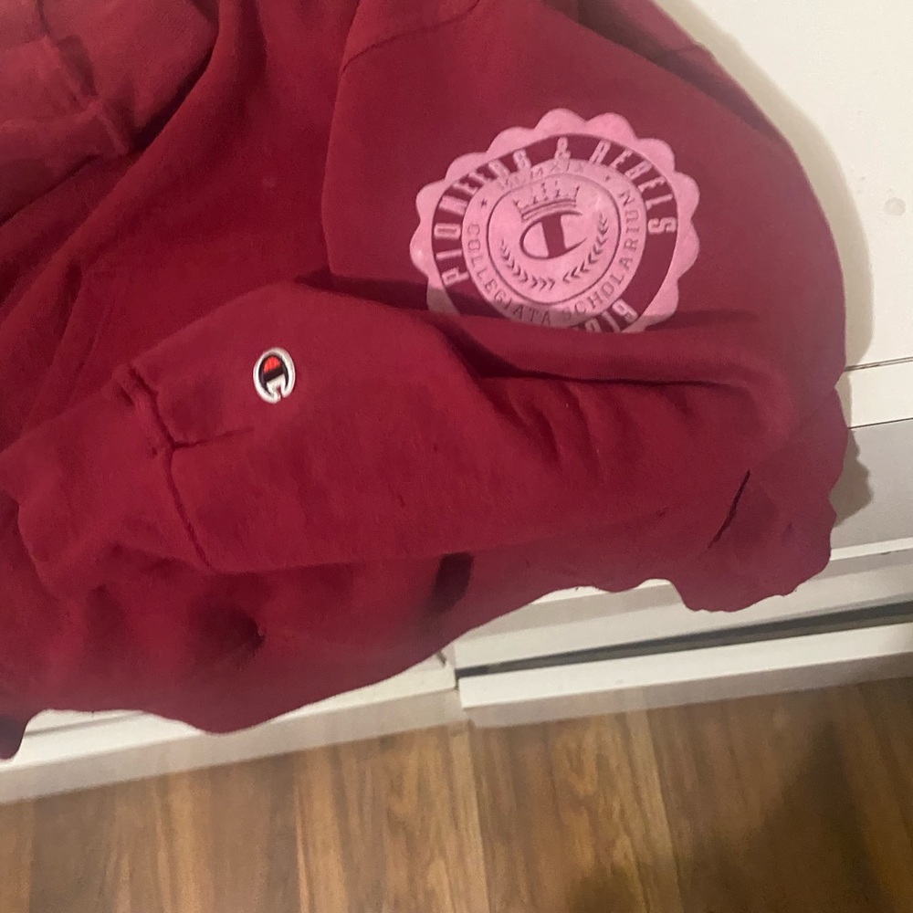 Champion Burgundy Sweatshirt with Pink Emblem